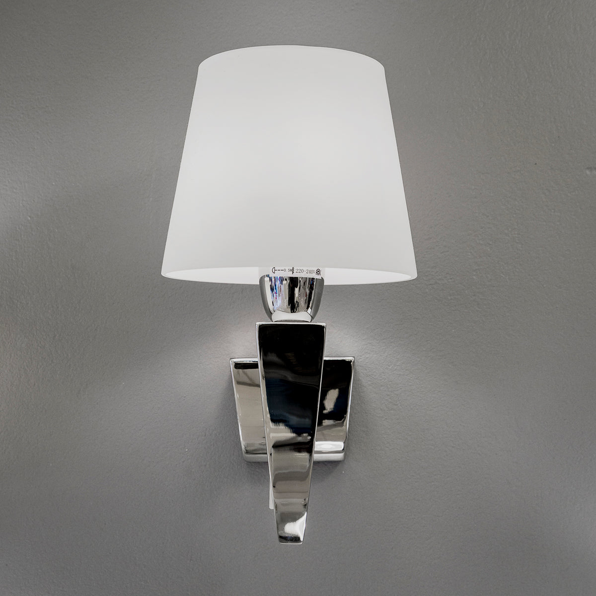 Lunara Flair Wall Light