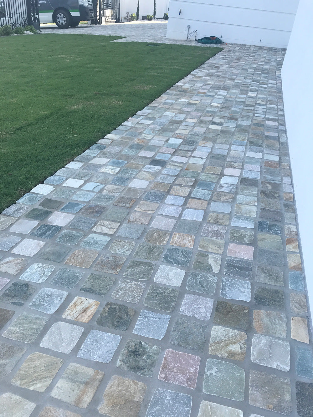 Gold Quartz Offset Cobbles Sheeted