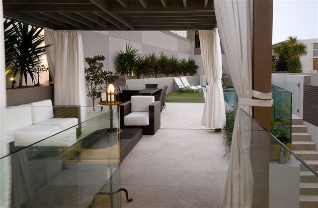 Travertine Classic Tumbled French Pattern