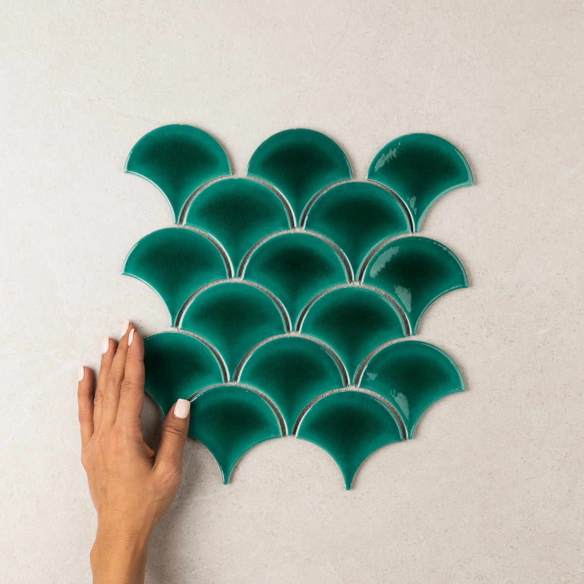 Fishscale Concave Surface Mosaic Wall Tile in Dark Green, Glazed finish