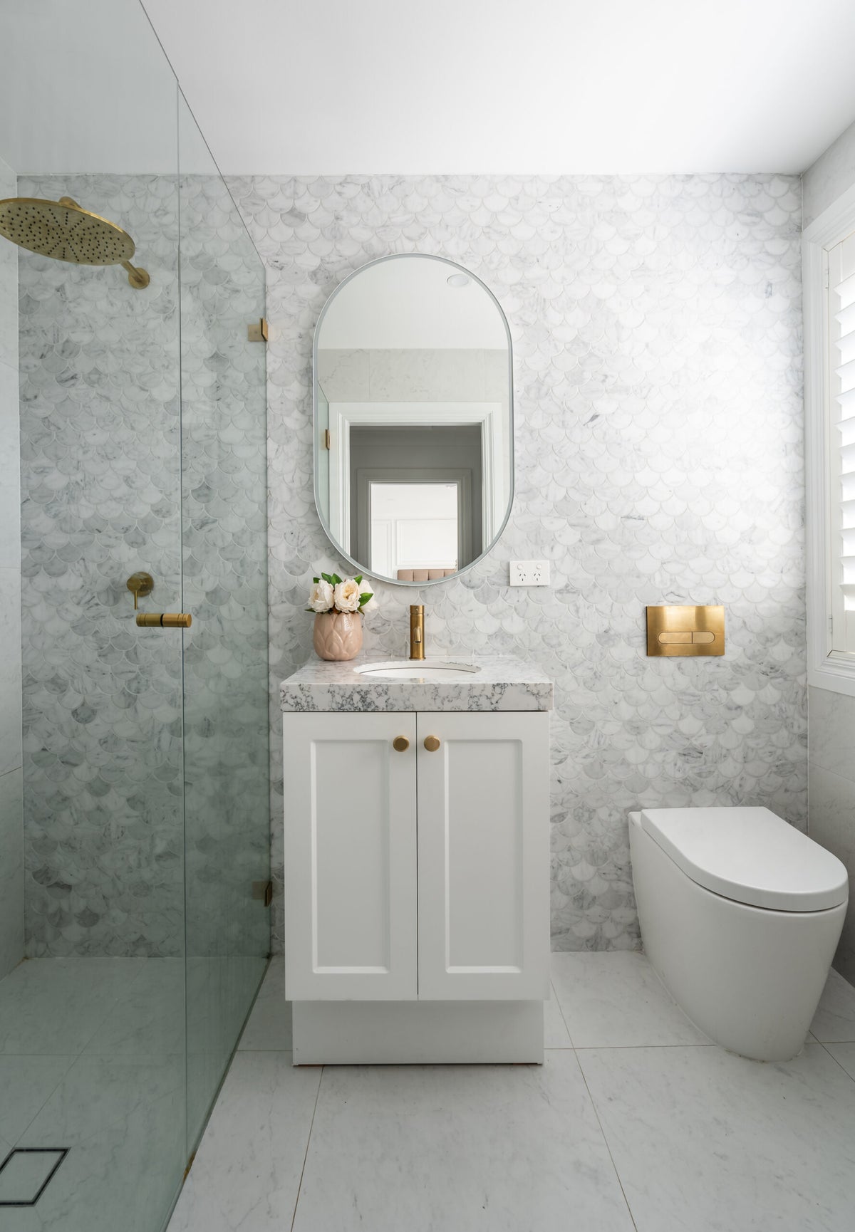 Carrara Fish Scale Marble Mosaic | Tumbled & Honed Natural Stone
