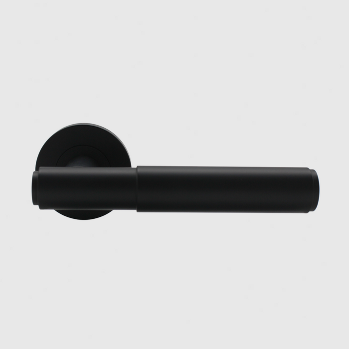 Luma Door Handle in Matte Black | Zephra #Finish_Matte Black