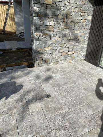 Travertine Silver Natural Stone Tile – Tumbled finish