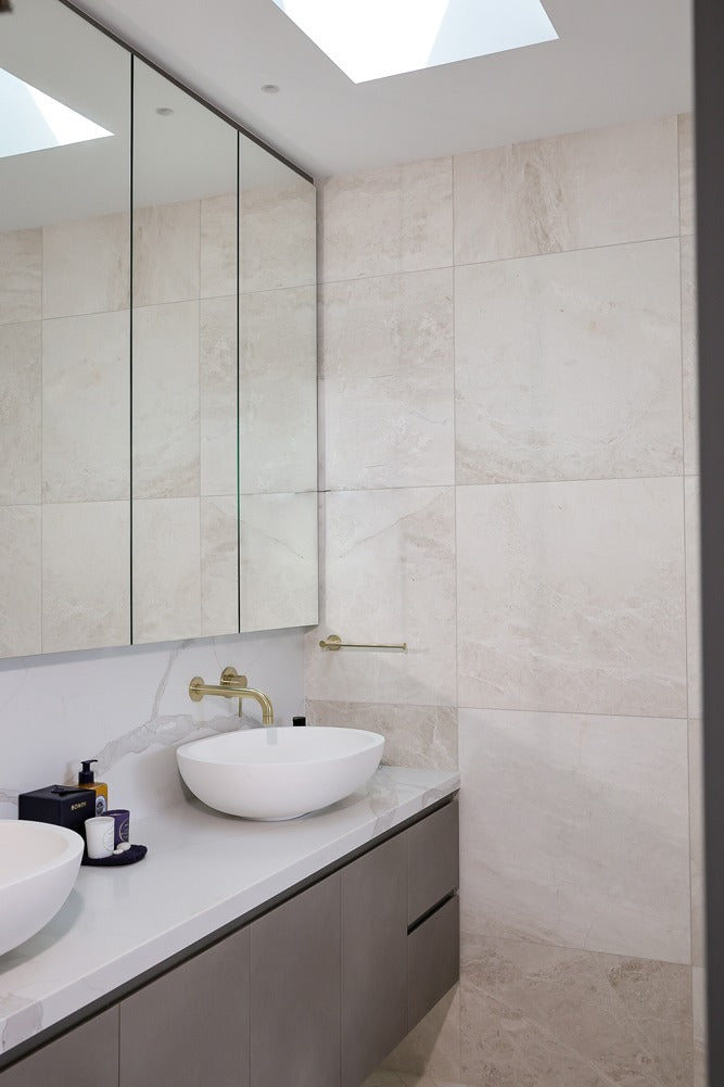 Bianco Chiaro Honed Marble Indoor Floor and Wall Tile in Bianca Chiaro
