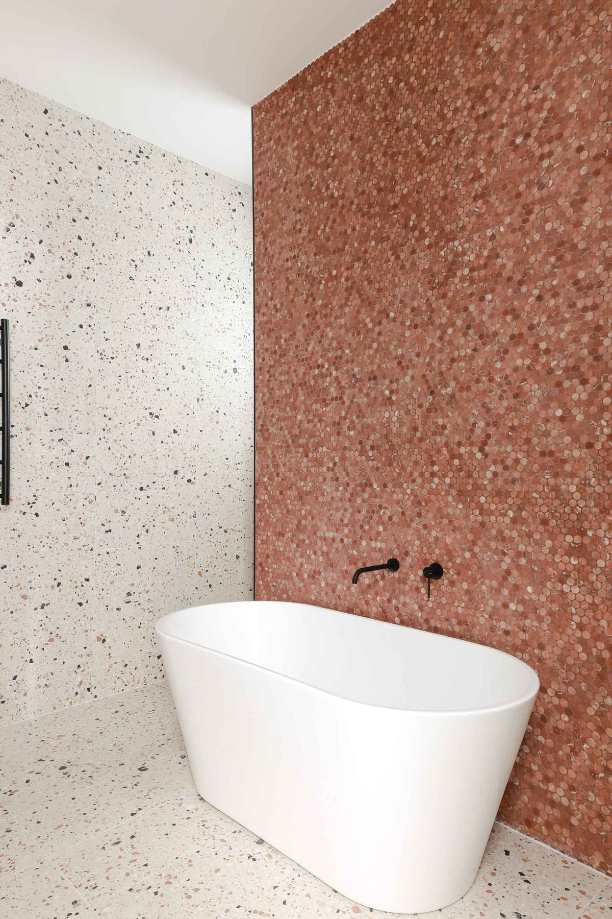 Artemis Penny Round Honed Marble Mosaic 23x23 mm