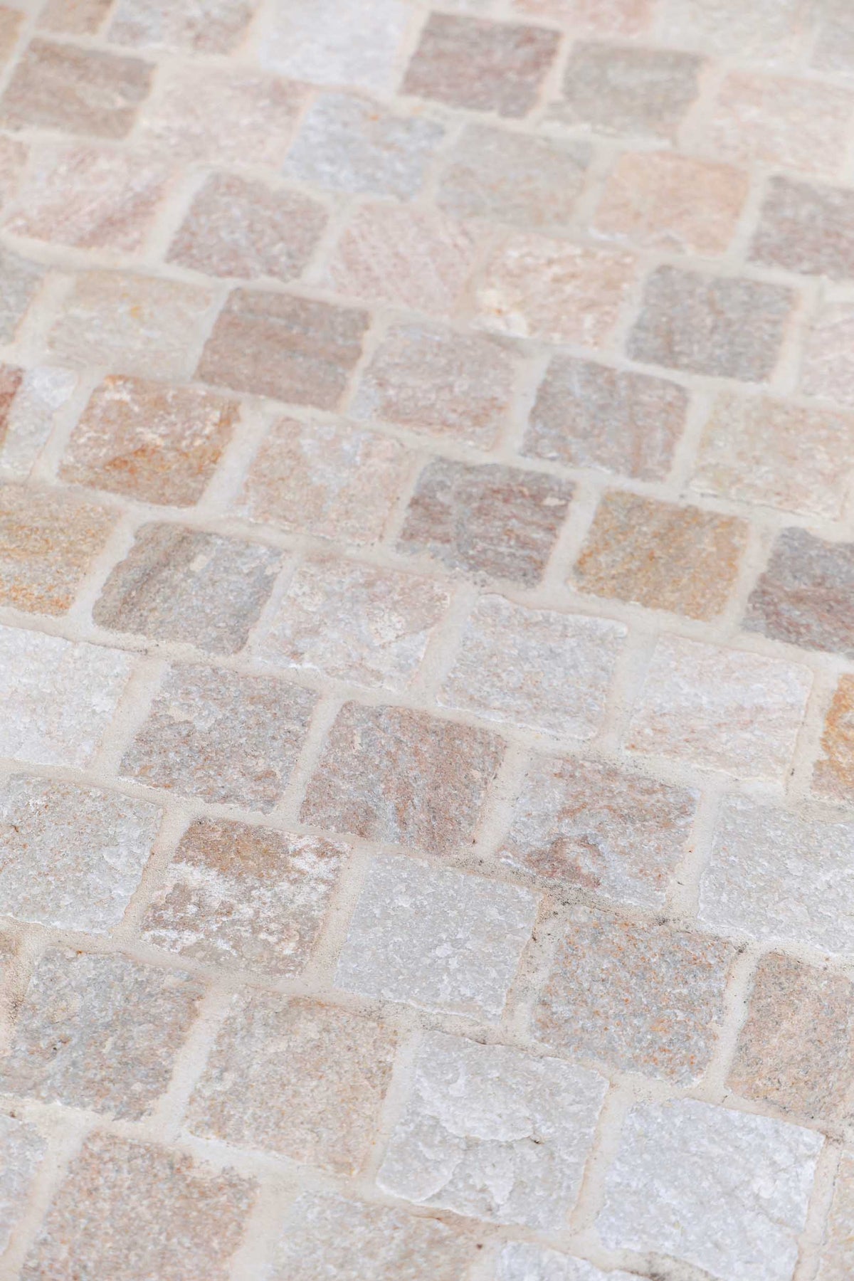 Bronte Quartz Offset Cobbles Sheeted 90x90x20mm
