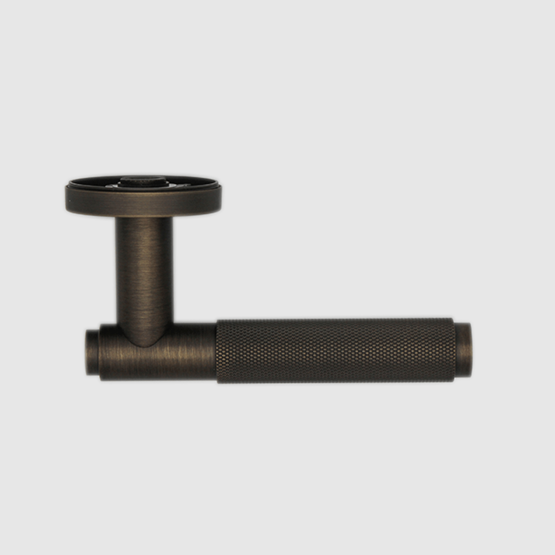 Knurled Door Handle in Aged Bronze | Zephra