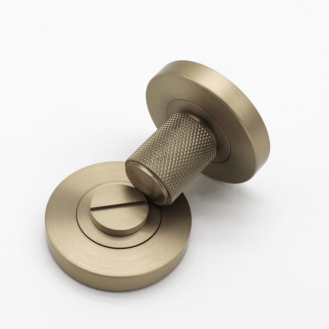 Knurled Privacy Turnsnib Lock in Brushed Gold | Zephra