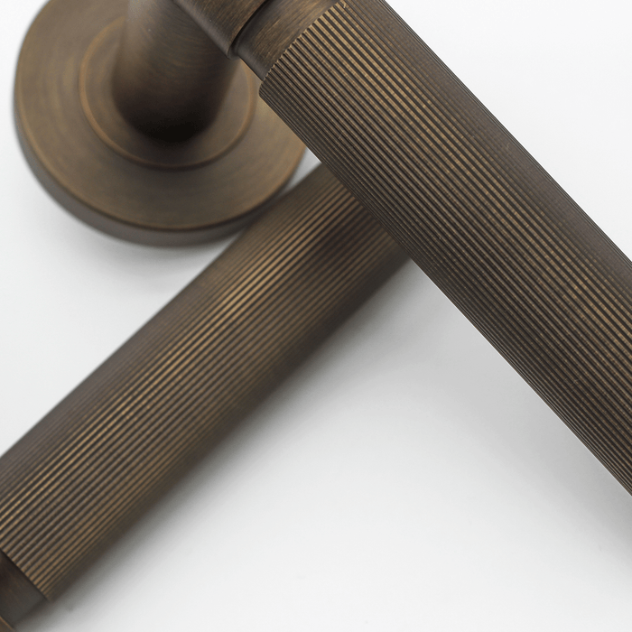 Linear Door Handle in Aged Bronze | Zephra #Finish_Aged Bronze