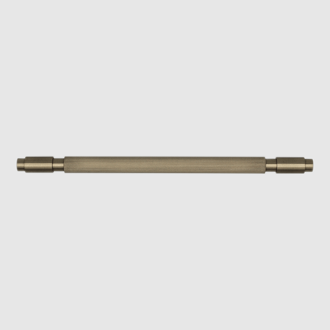 Linear Cabinet Handle in Brushed Gold | Zephra