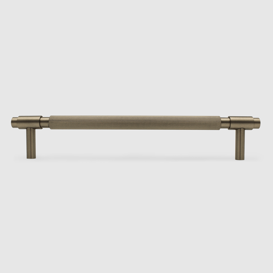 Linear Cabinet Handle in Brushed Gold | Zephra