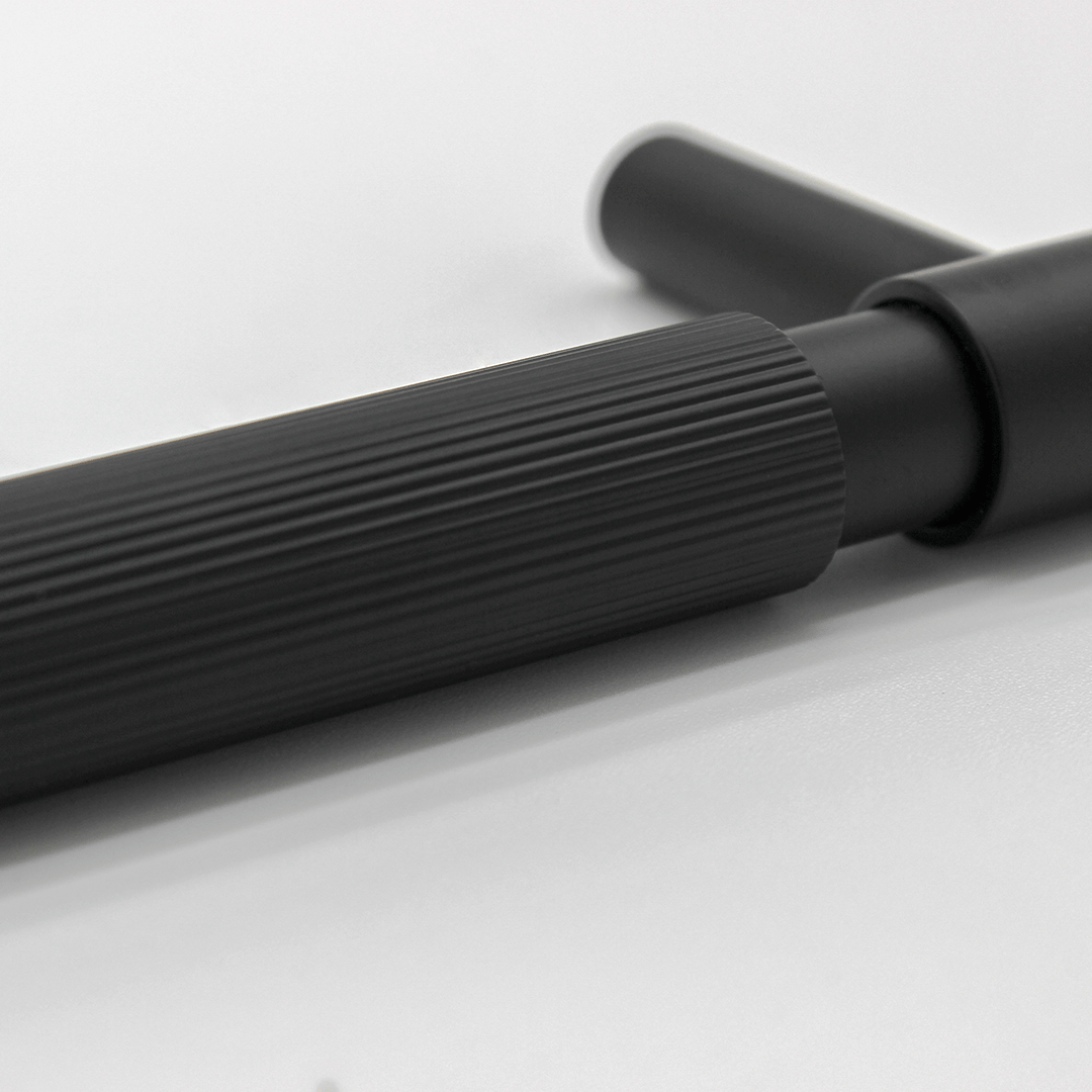 Linear Cabinet Handle in Matte Black | Zephra