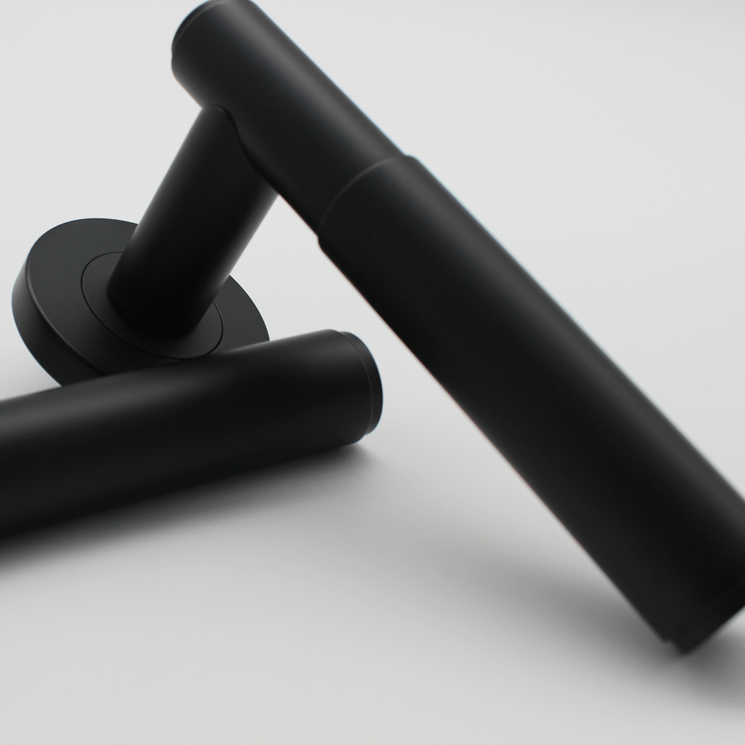 Luma Door Handle in Matte Black | Zephra