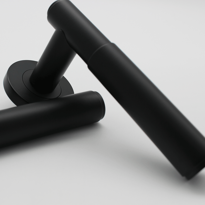 Luma Door Handle in Matte Black | Zephra #Finish_Matte Black