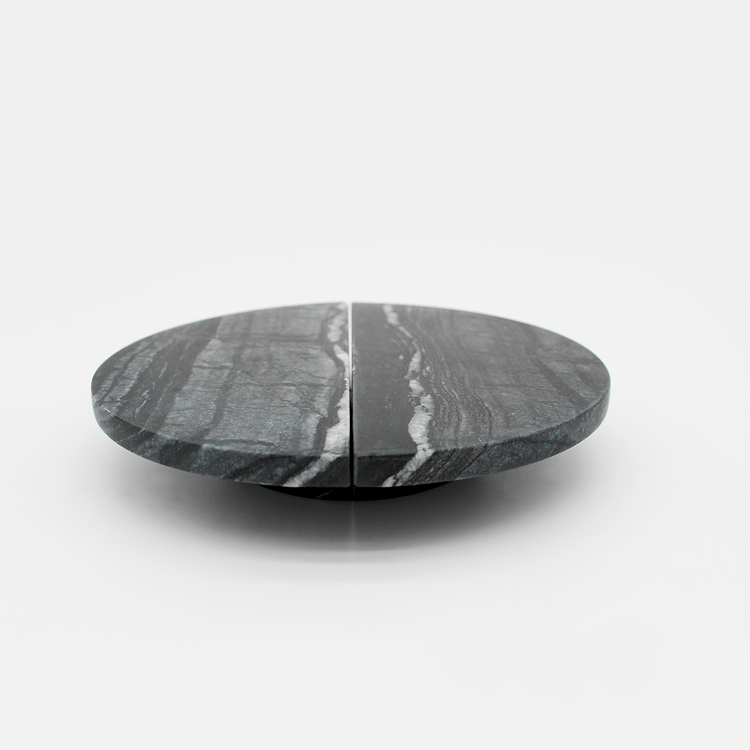 Stone Circular Cabinet Pull in Silver Wave Marble | Zephra