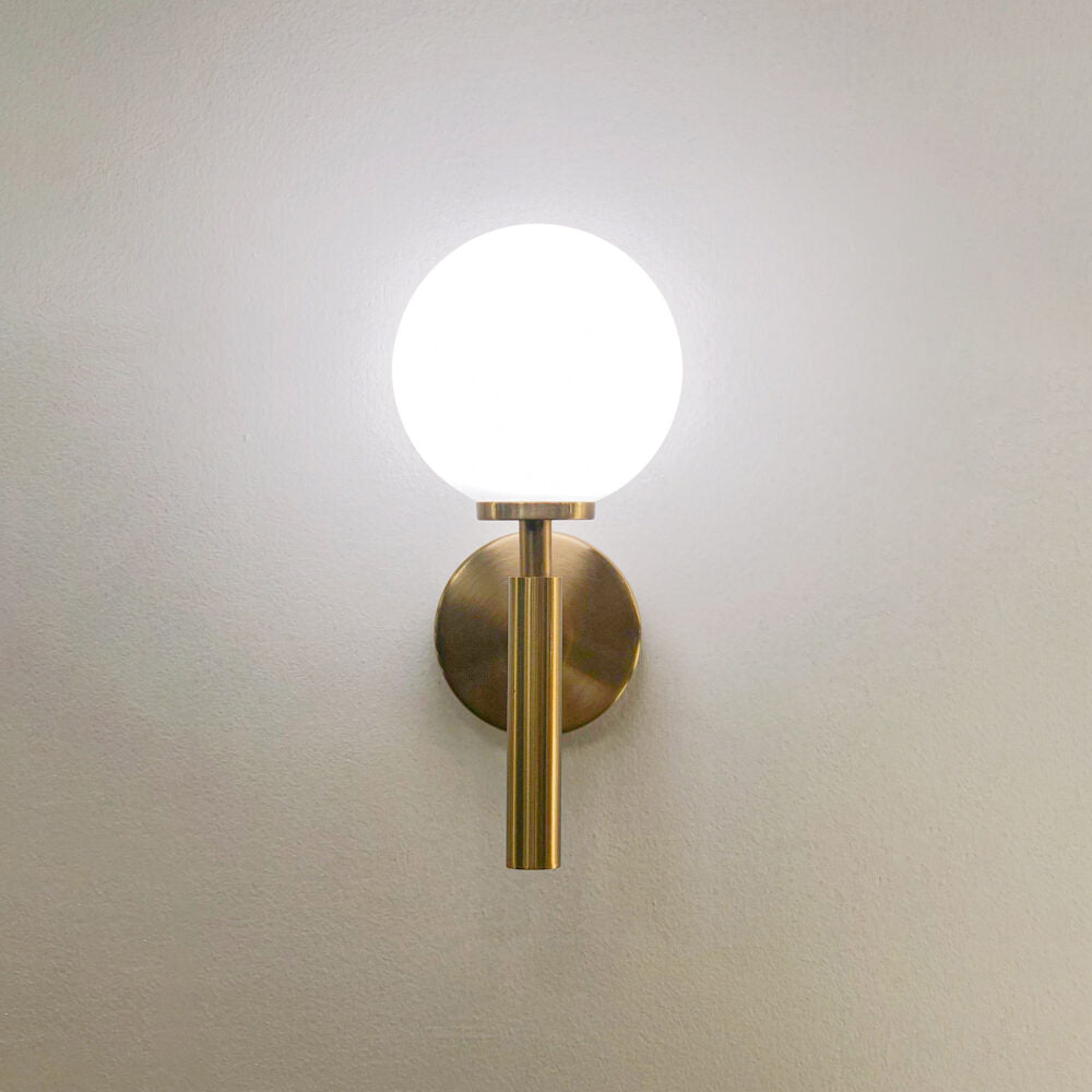 Lunara Harmony Wall Light in Brass Gold