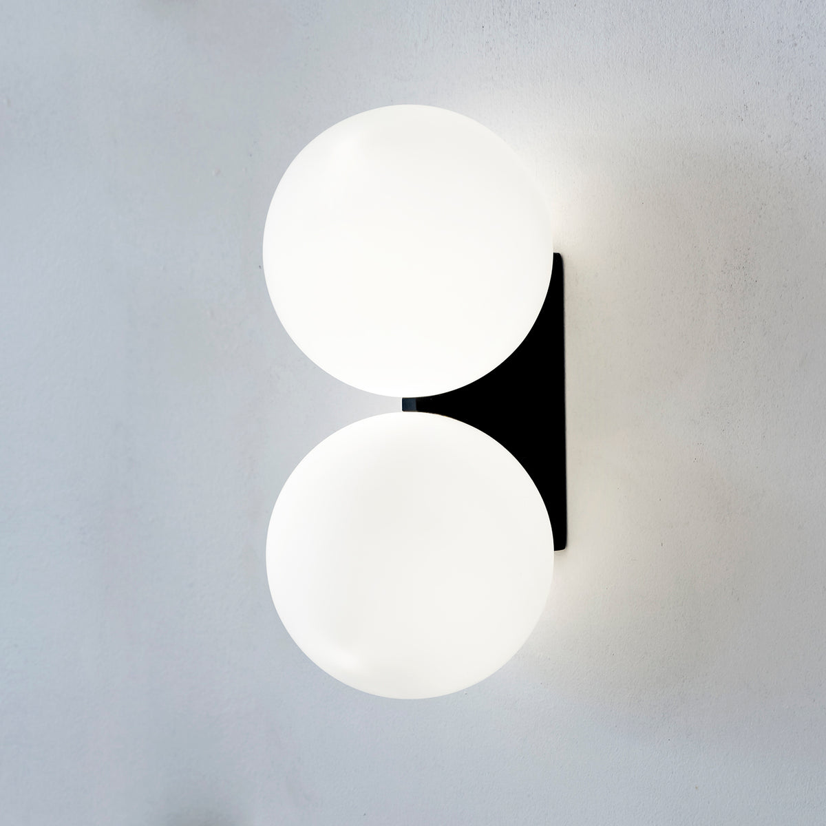 Lunara Orbelle Wall Light in Matte Black
