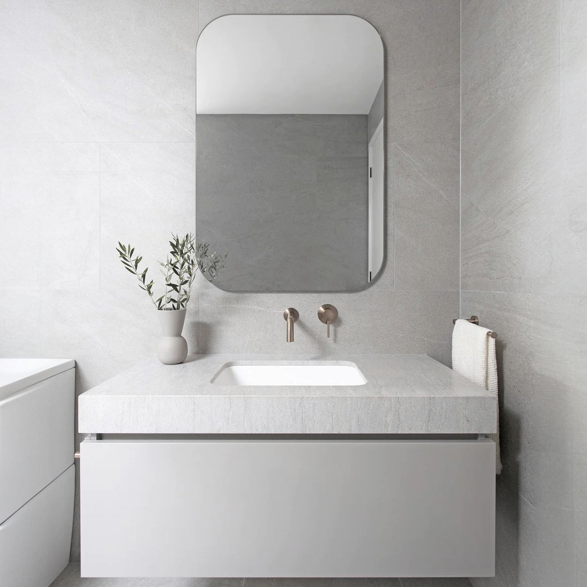 Round Guest Towel Rail | Meir