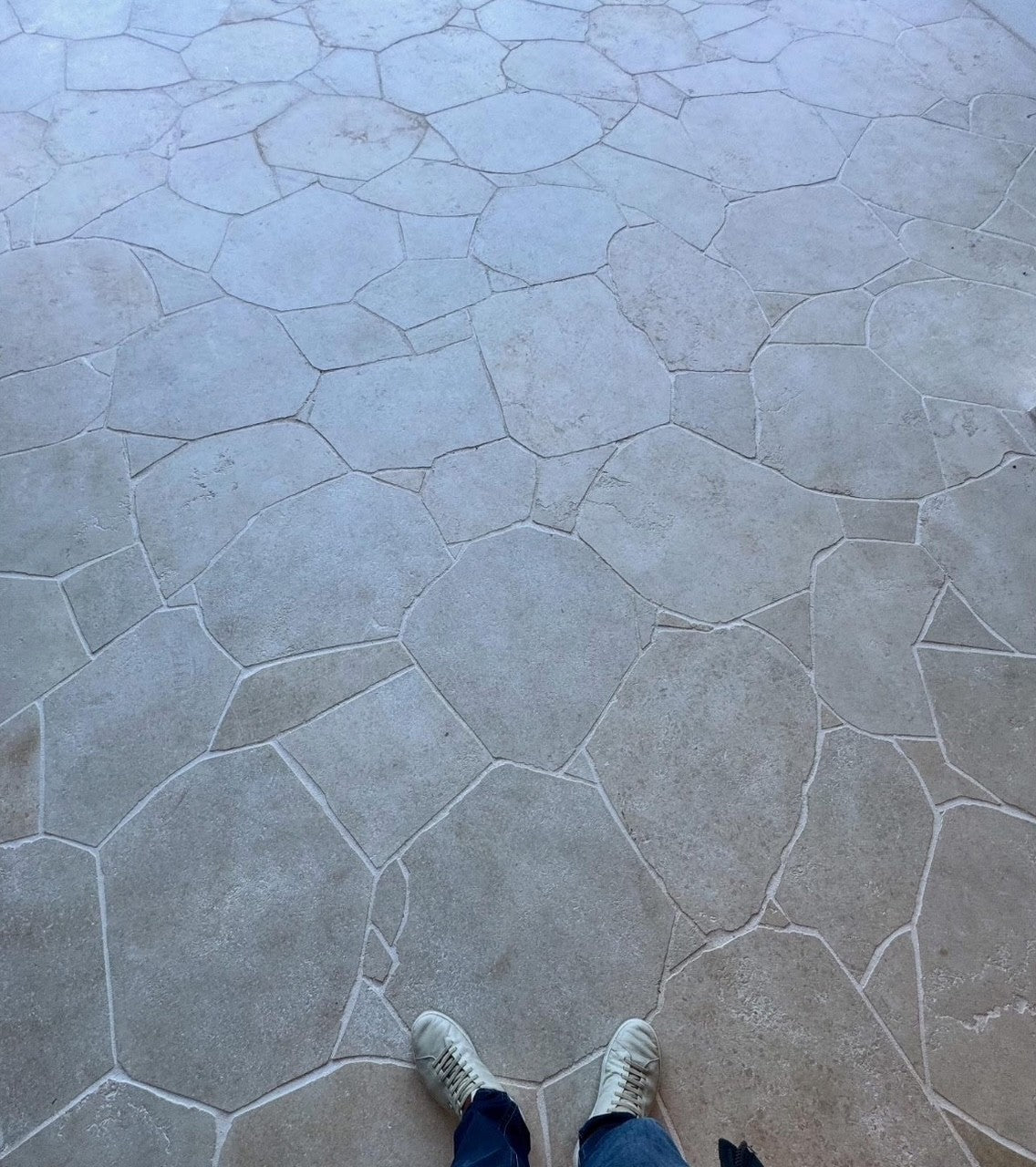 Crema Novelda Sandblasted & Tumbled Limestone Crazy Pave