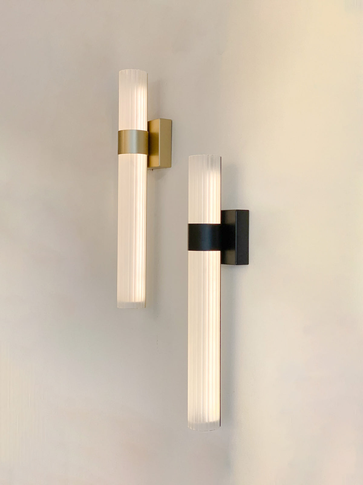 Lunara Single Hendrix Wall Light