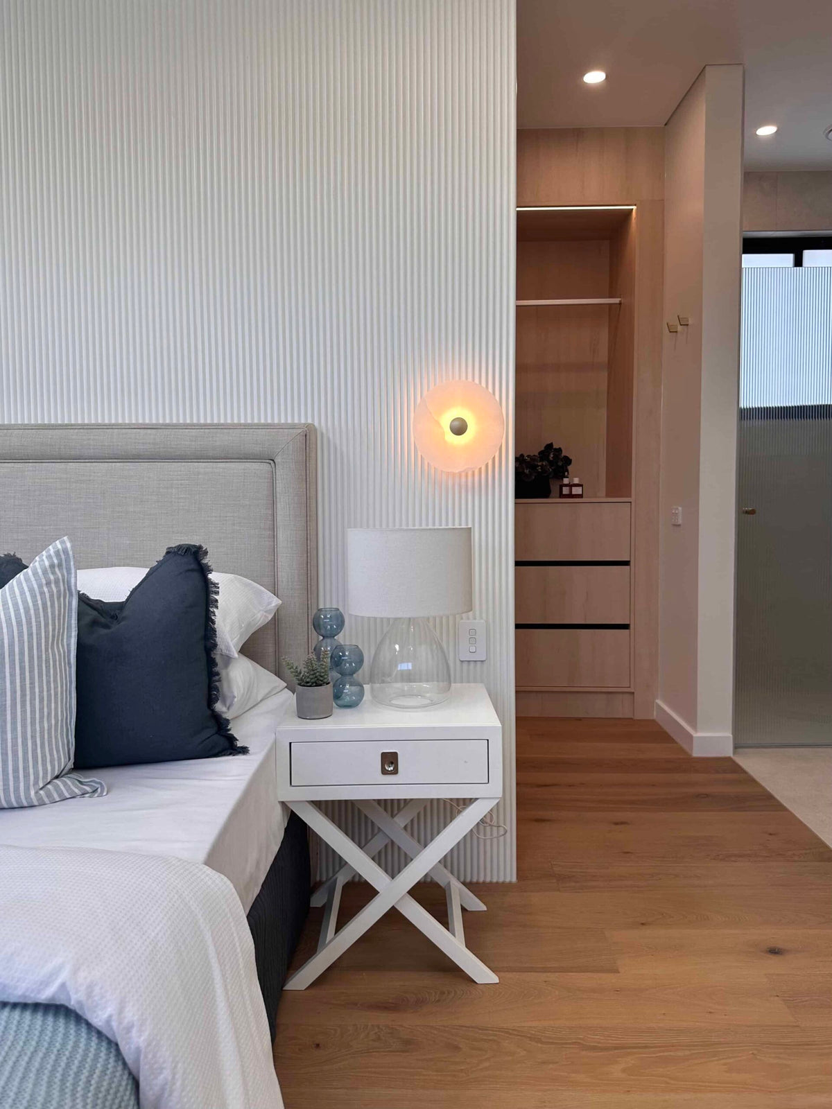 Lunara Cassian Wall Light, room setting