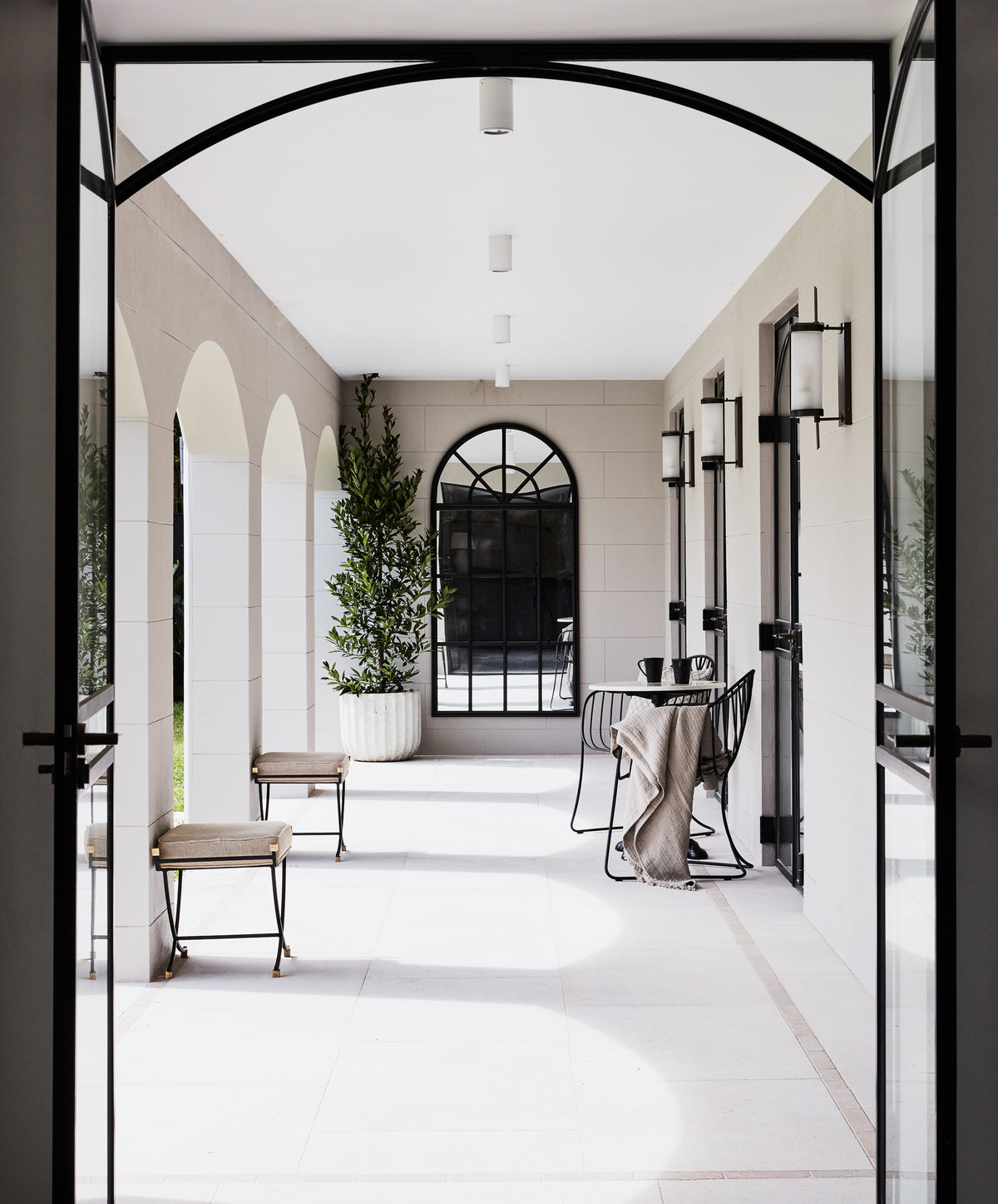 Crema Sienna Limestone Natural Stone Tile in Crema Siena, Tumbled & Sandblasted finish