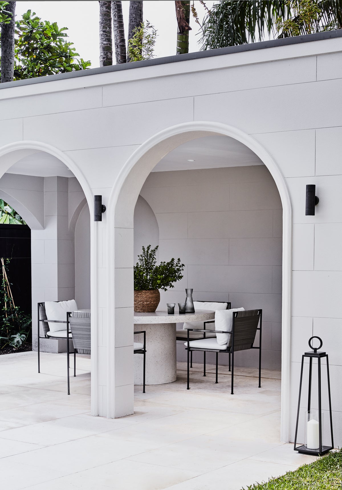 Crema Sienna Limestone Natural Stone Tile in Crema Siena, Tumbled & Sandblasted finish