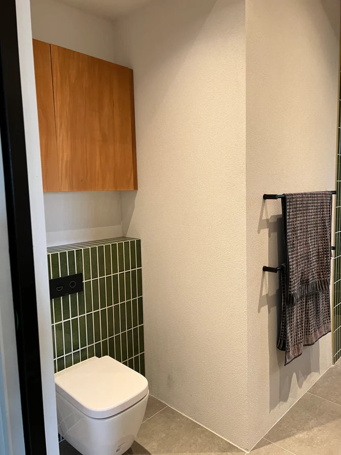 Kazoku Osaka Speckle Japanese Hand Glazed Finger Mosaics in Blue, Green & White, Gloss finish