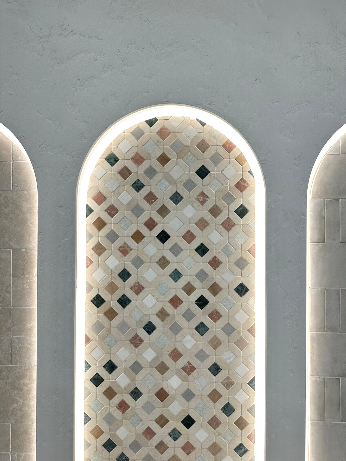Casablanca Tumbled Stone Mosaic in Mixed