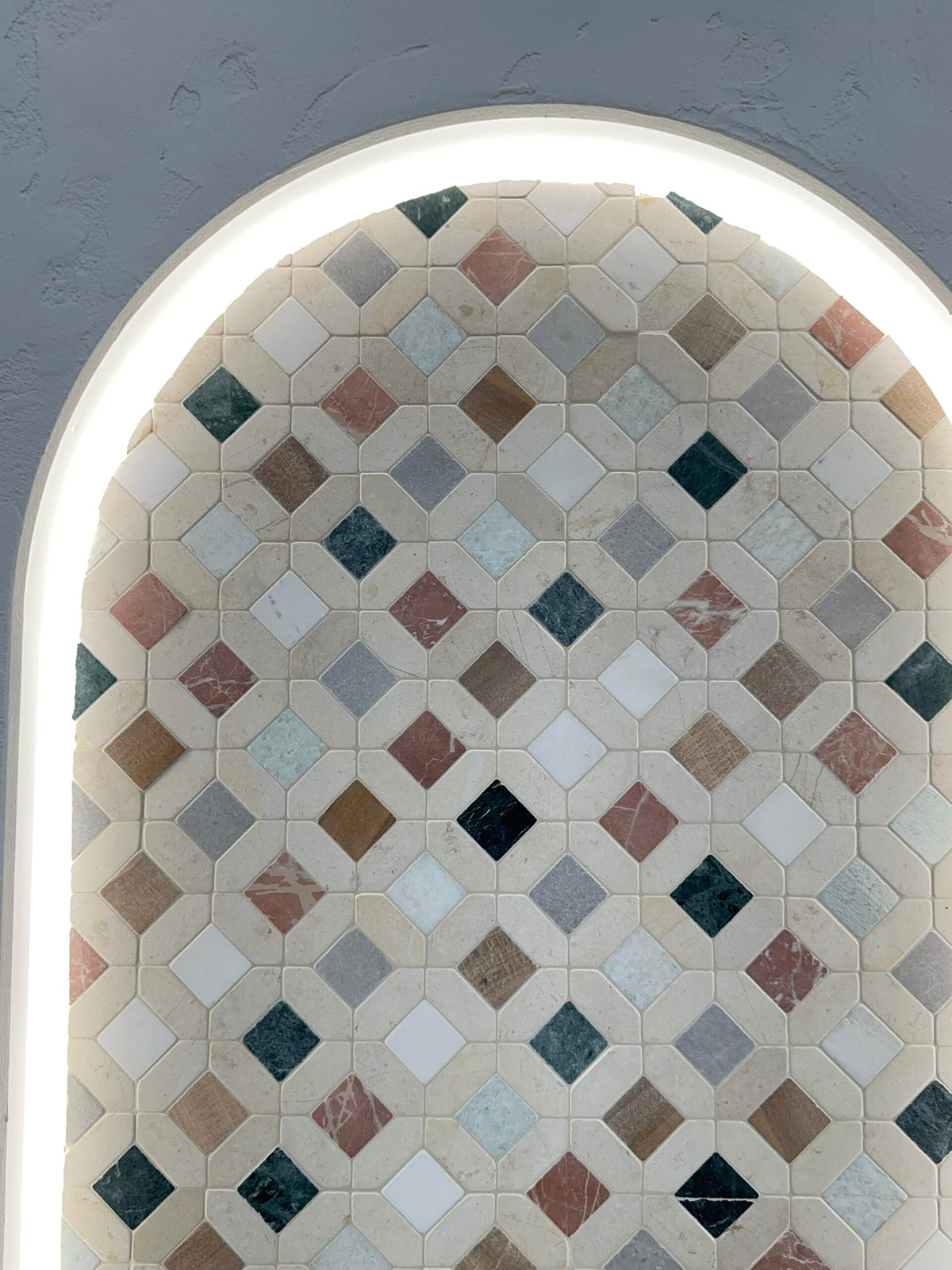 Casablanca Tumbled Stone Mosaic in Mixed