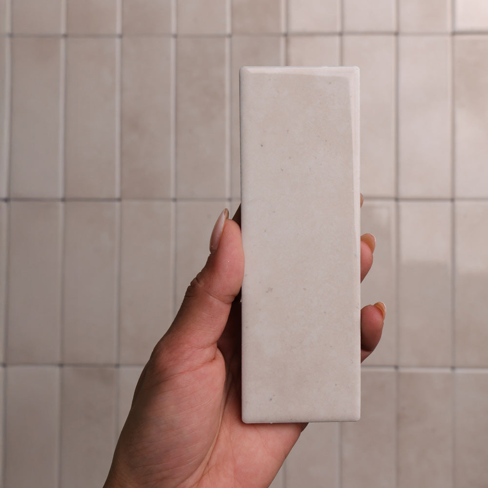 Linen Natural White Tile 50x150 mm – Gloss finish
