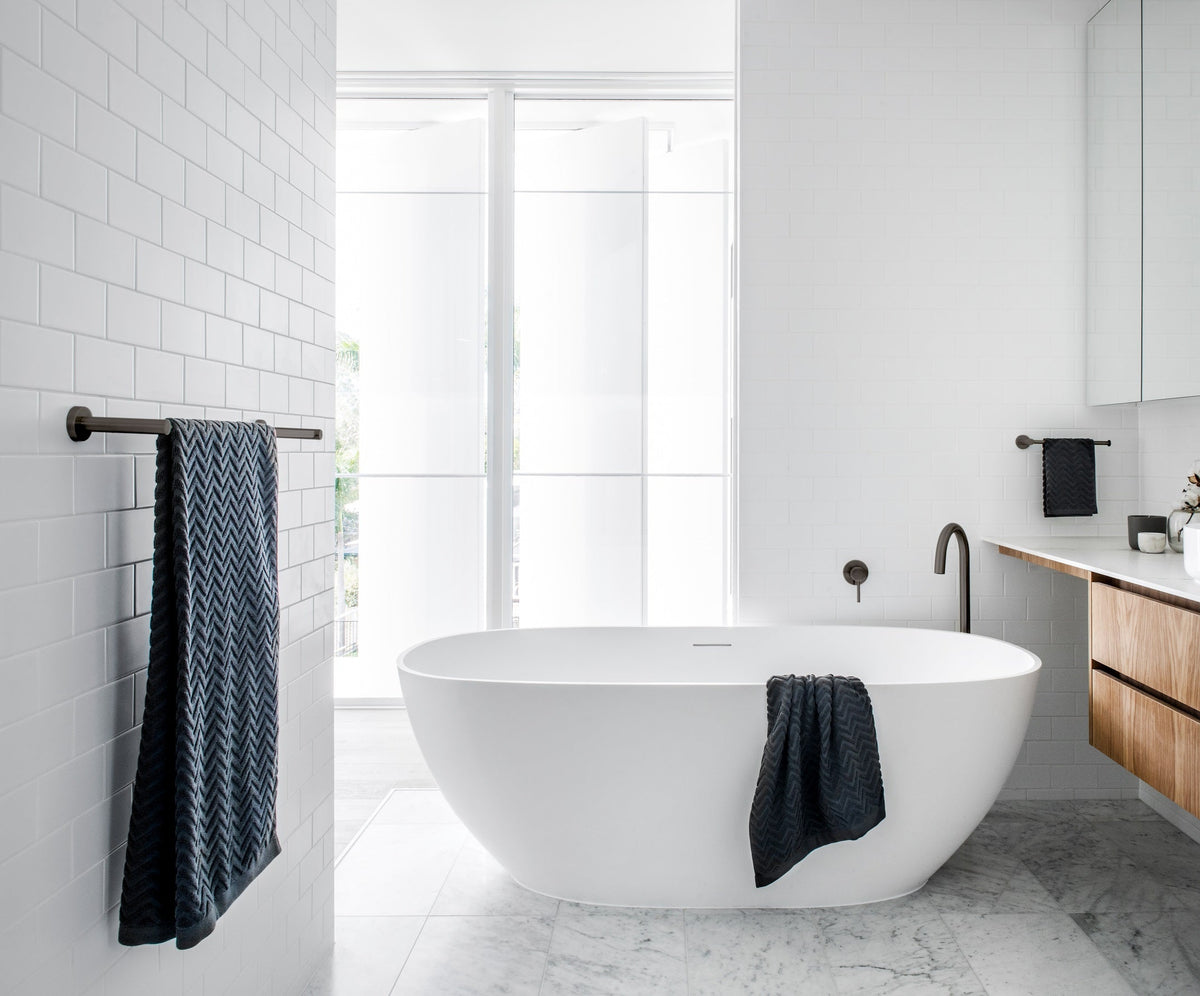 Round Double Towel Rail 600mm in Shadow | Meir