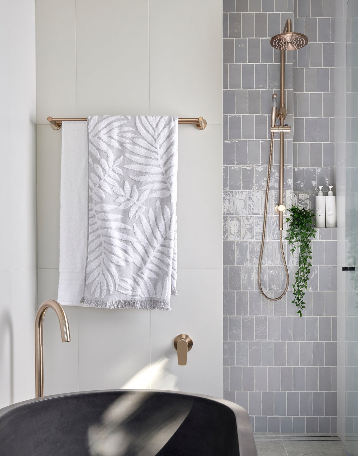 Round Wall Mixer Paddle Handle Trim Kit - In-wall Body Not Included in Champagne | Meir