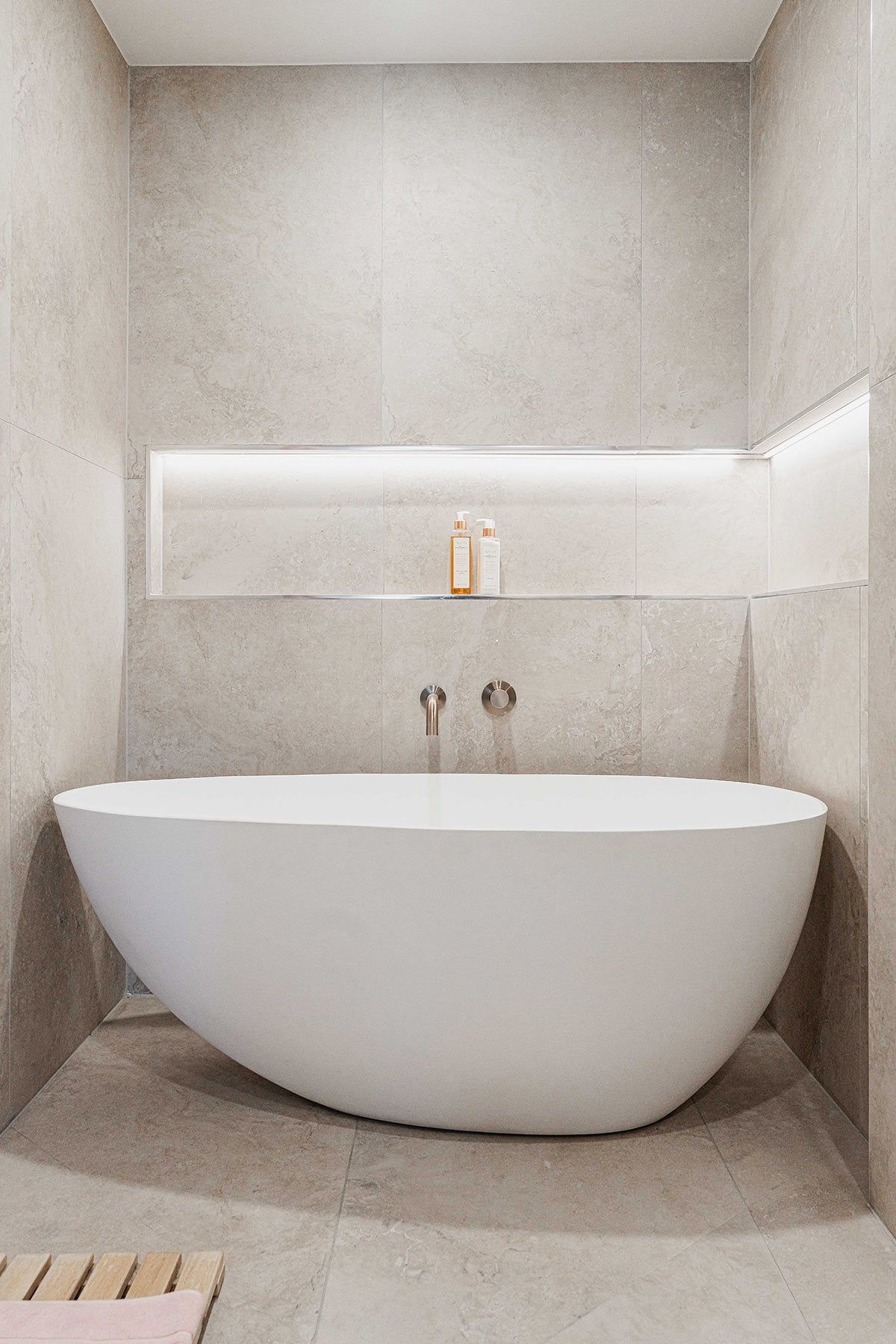 Round Wall Mixer Pinless Handle Trim Kit - In-wall Body Not Included in Champagne | Meir