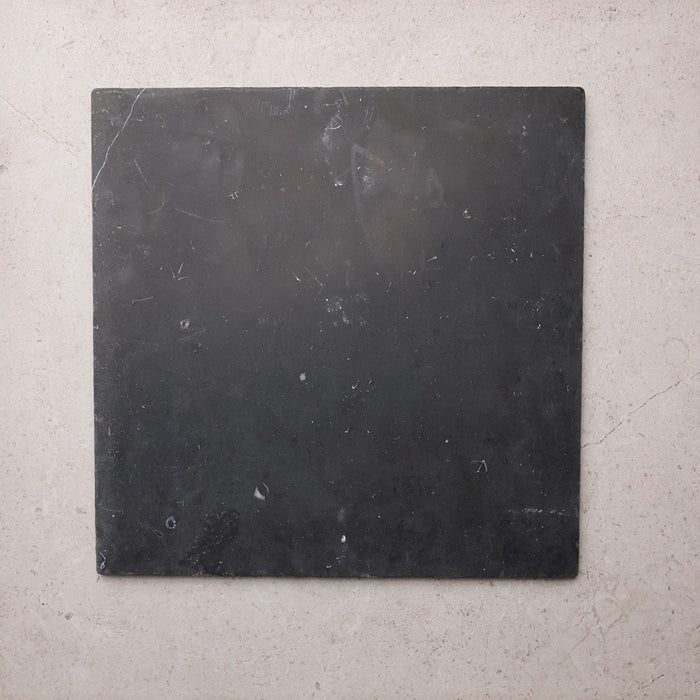 Nero Marquina Tumbled Stone 305 x 305 mm in Black