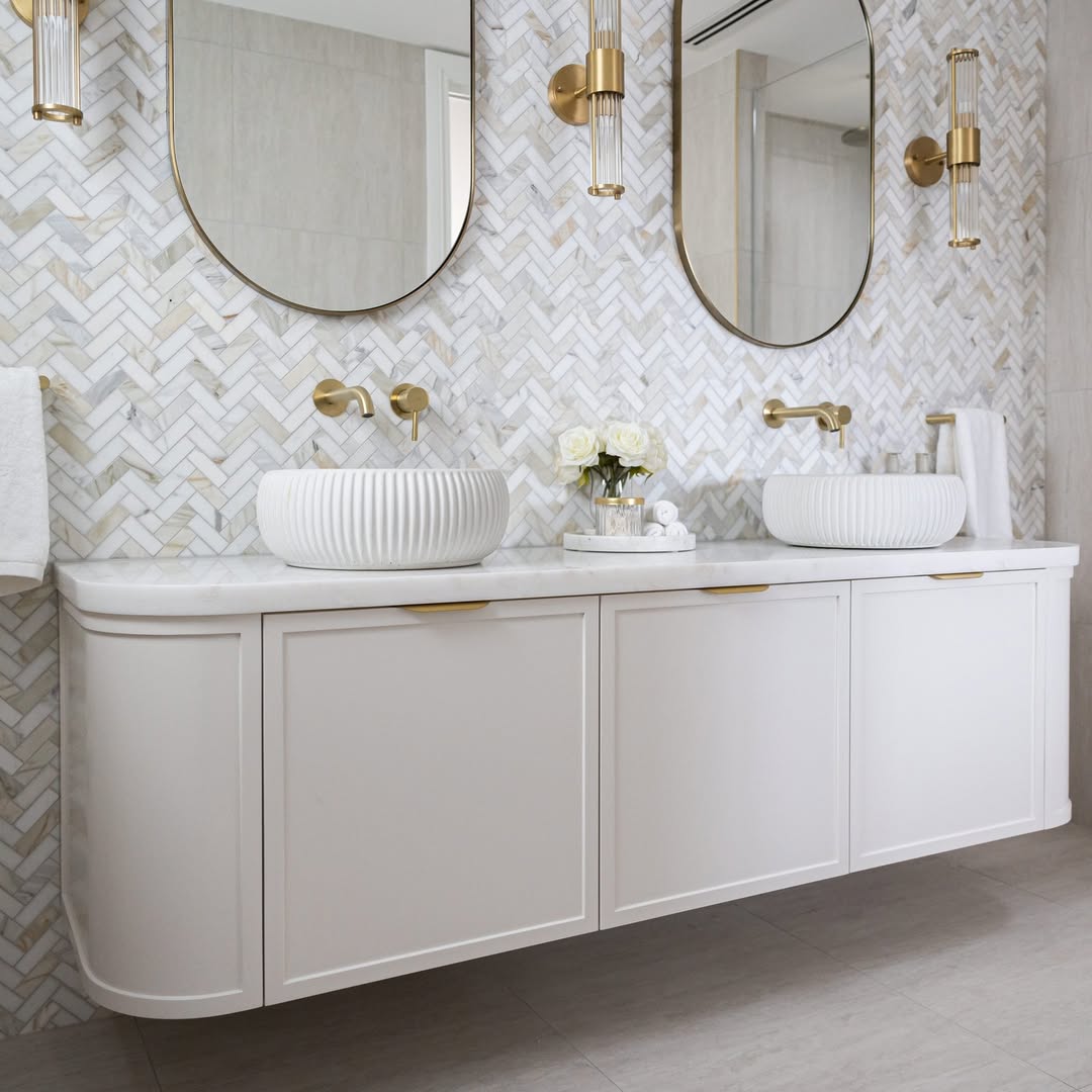 Calacatta Herringbone Marble Mosaic | Honed Natural Stone