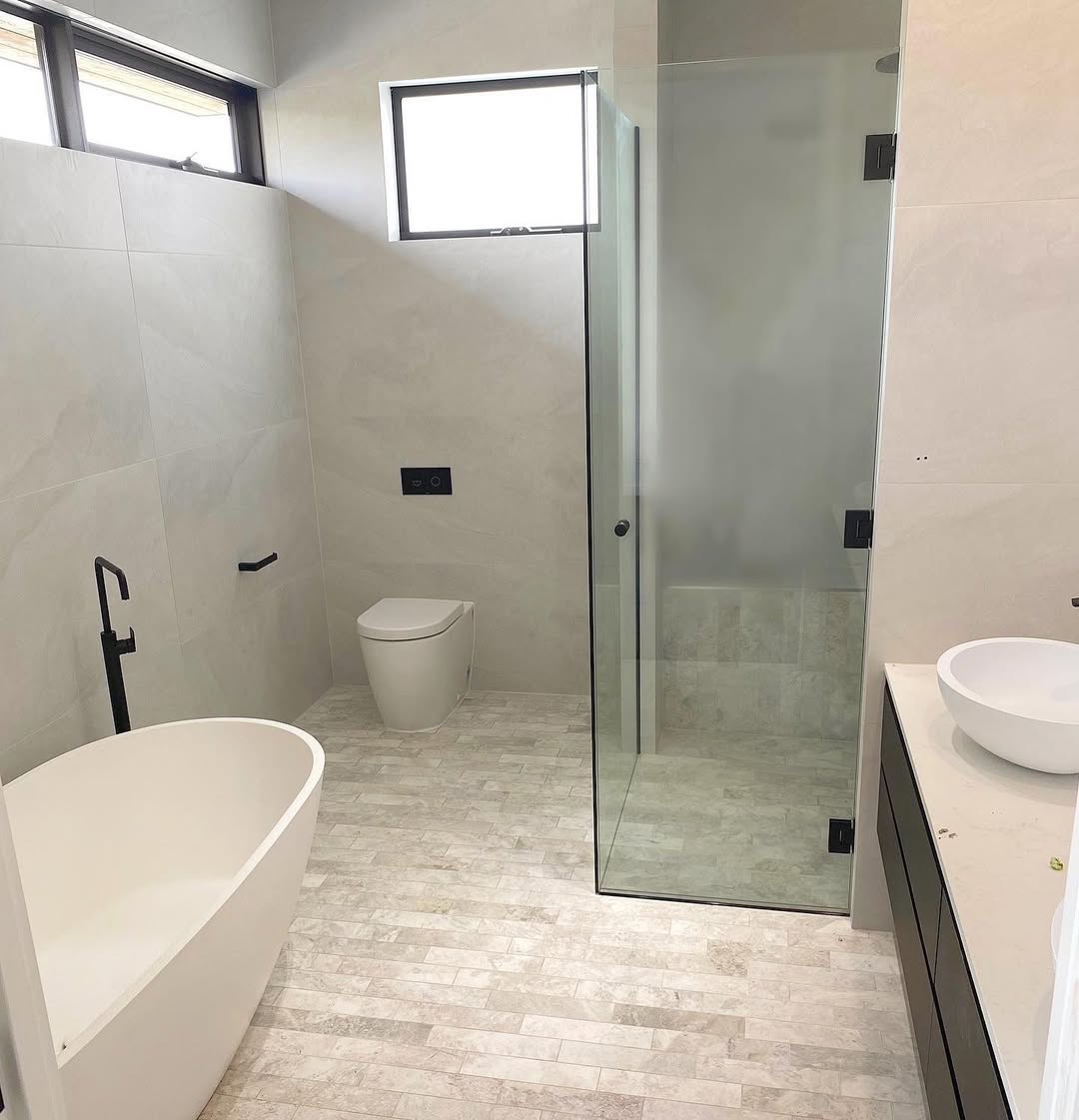 Nimbus White Natural Marble Subway – Honed finish