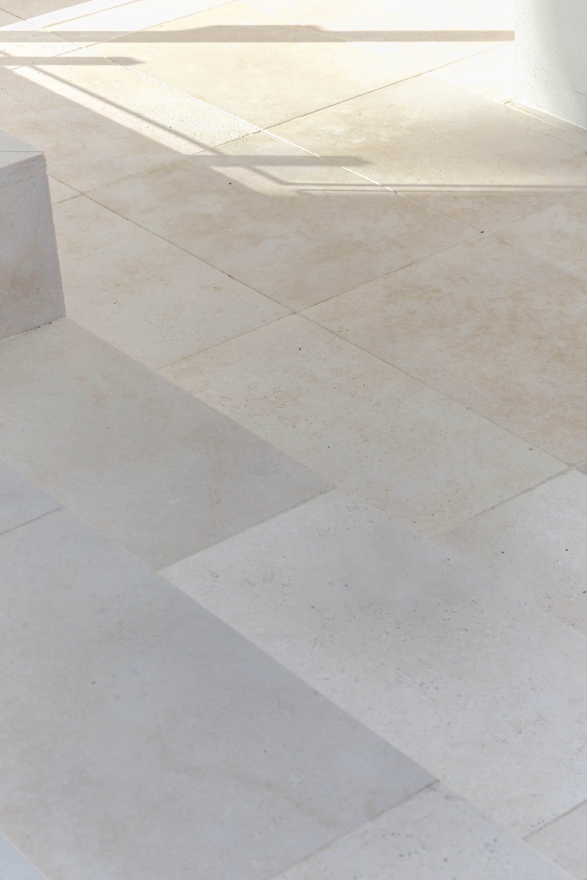 Crema Sienna Limestone Natural Stone Tile in Crema Siena, Tumbled & Sandblasted finish