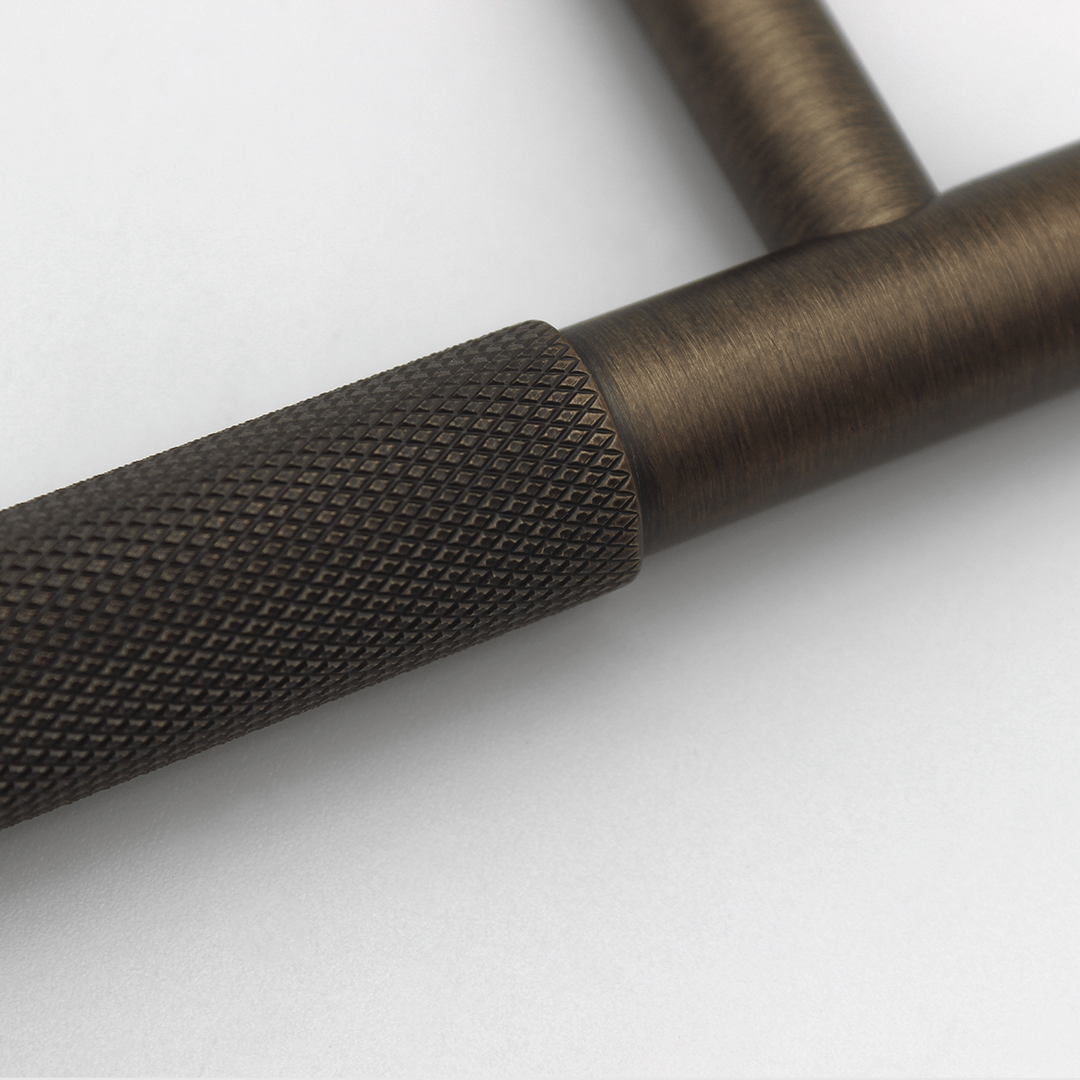 Knurled Cabinet Handle in Aged Bronze | Zephra