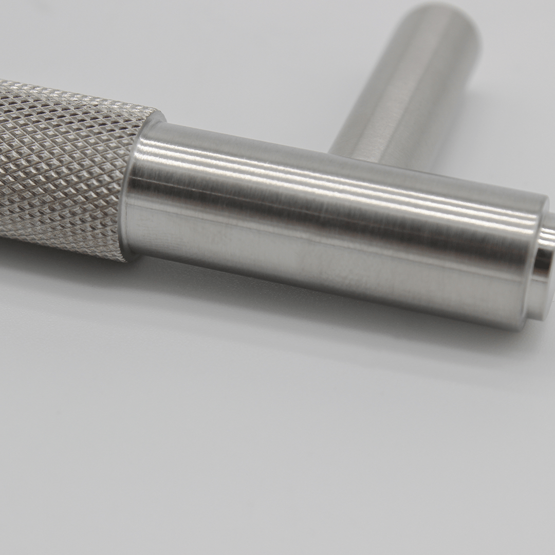Knurled Cabinet Handle in Brushed Nickel | Zephra