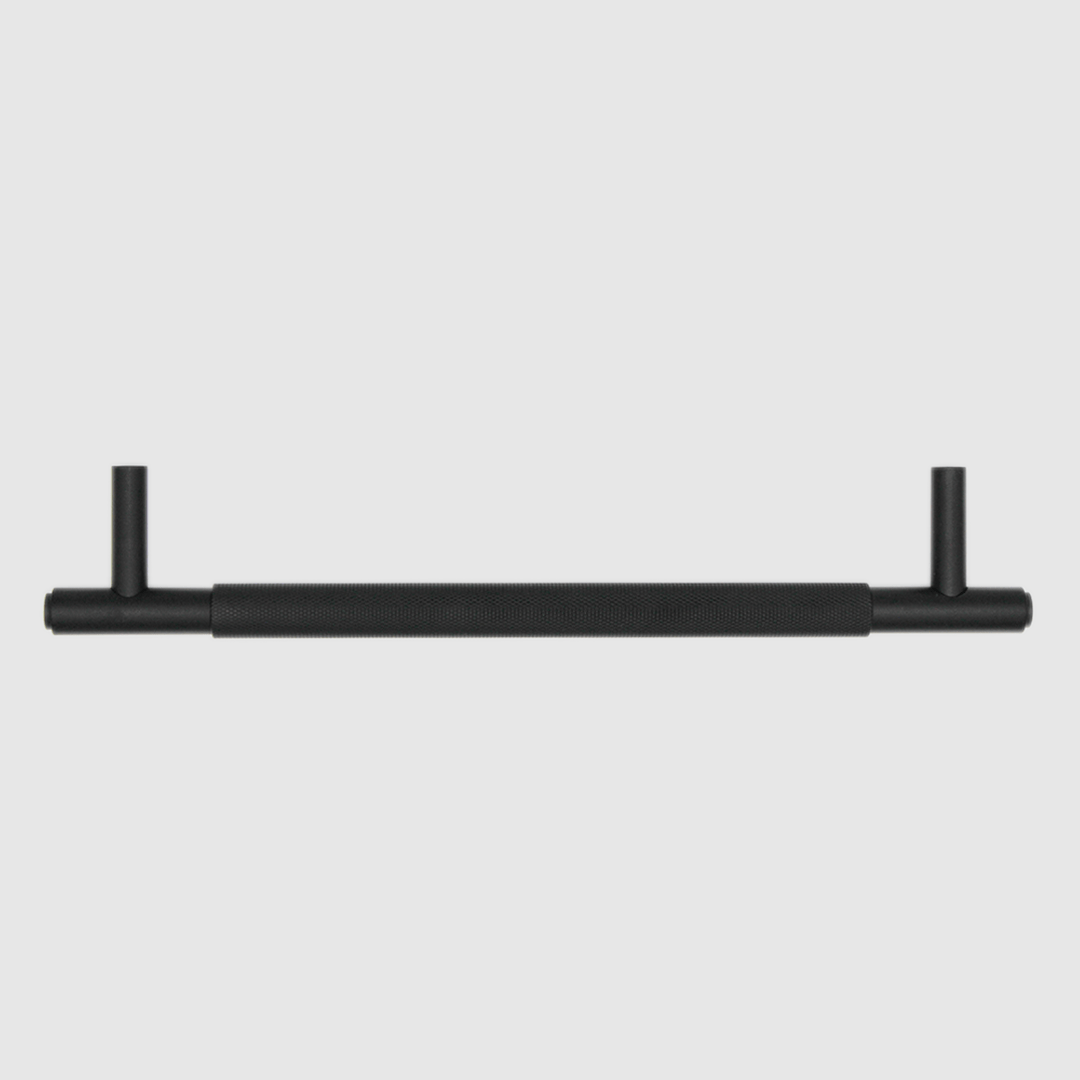 Knurled Cabinet Handle in Matte Black | Zephra