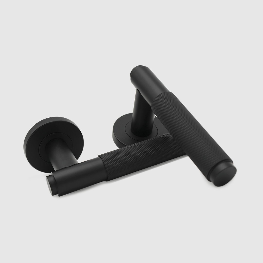 Privacy Knurled Door Handle Package in Matte Black | Zephra