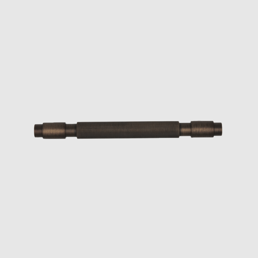 Linear Cabinet Handle in Aged Bronze | Zephra