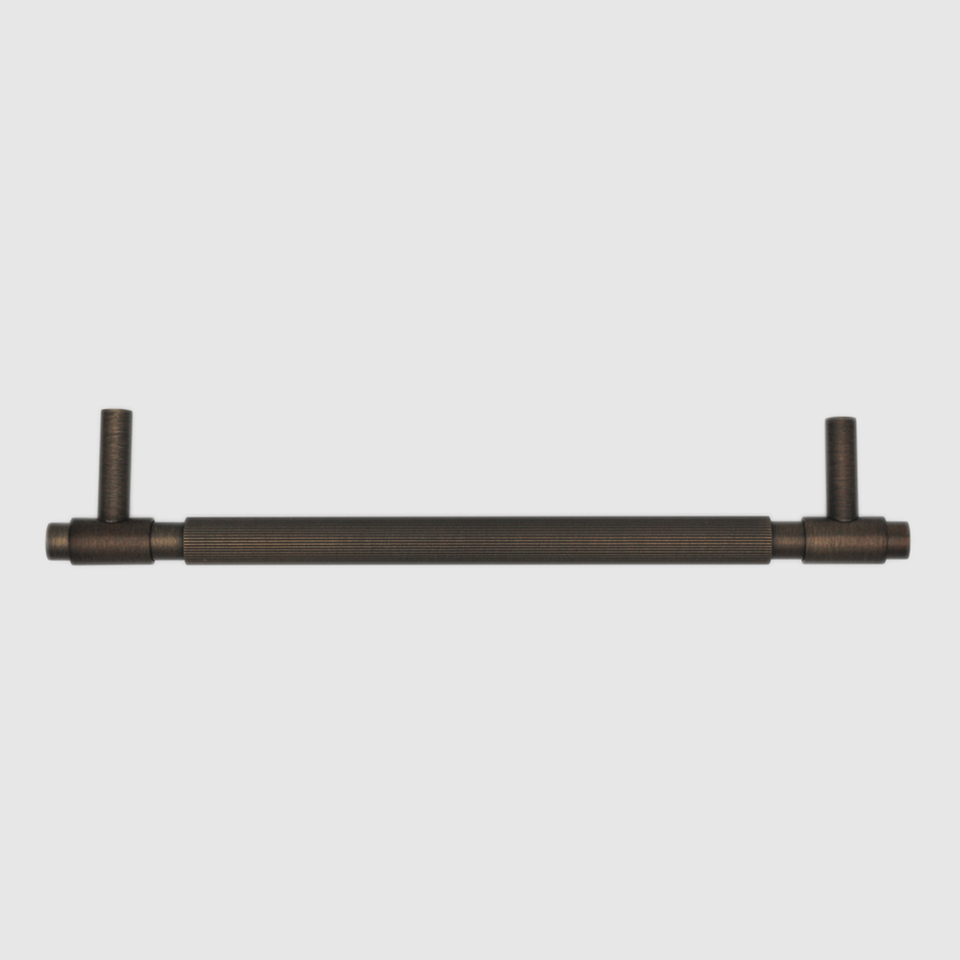 Linear Cabinet Handle in Aged Bronze | Zephra