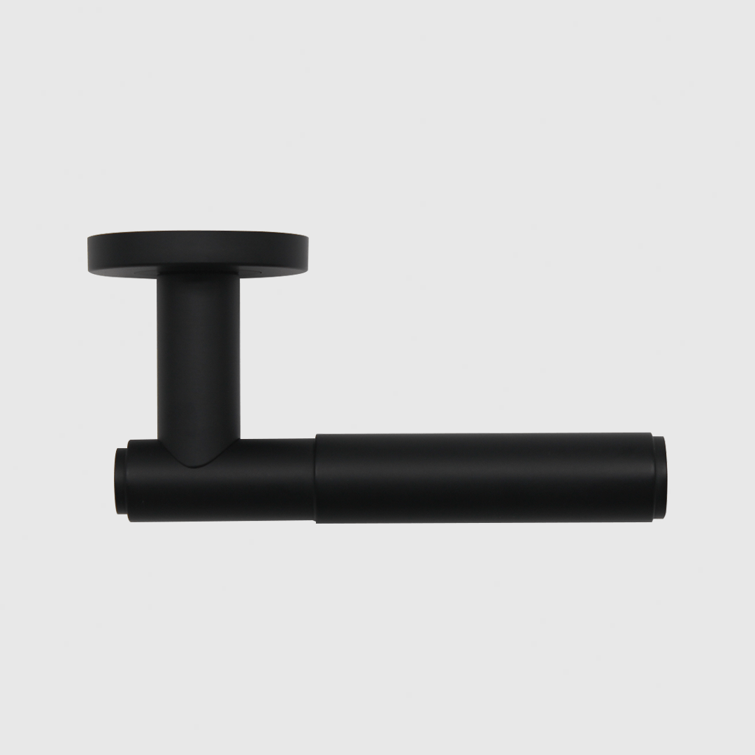 Luma Door Handle in Matte Black | Zephra