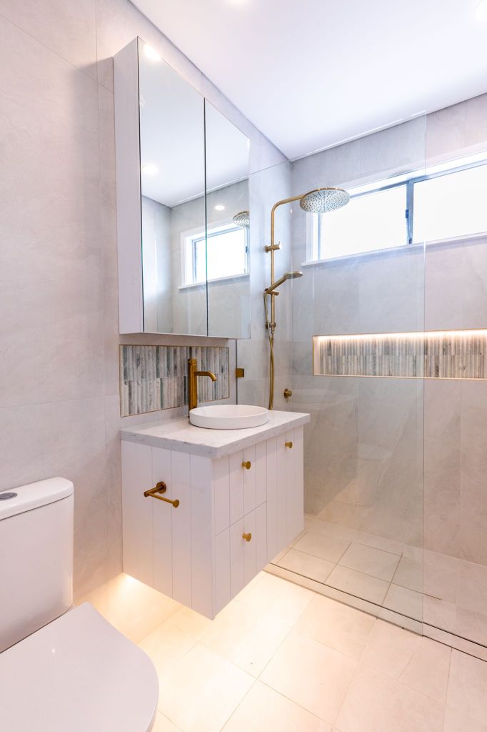 Randwick Reno | Opera White